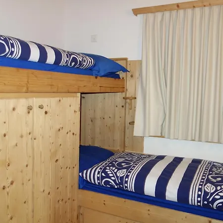 Chesa Il Rifugio 1 Chalet
